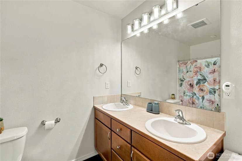 Property photo for 11243 30th Street Ne, Lake Stevens photo 17
