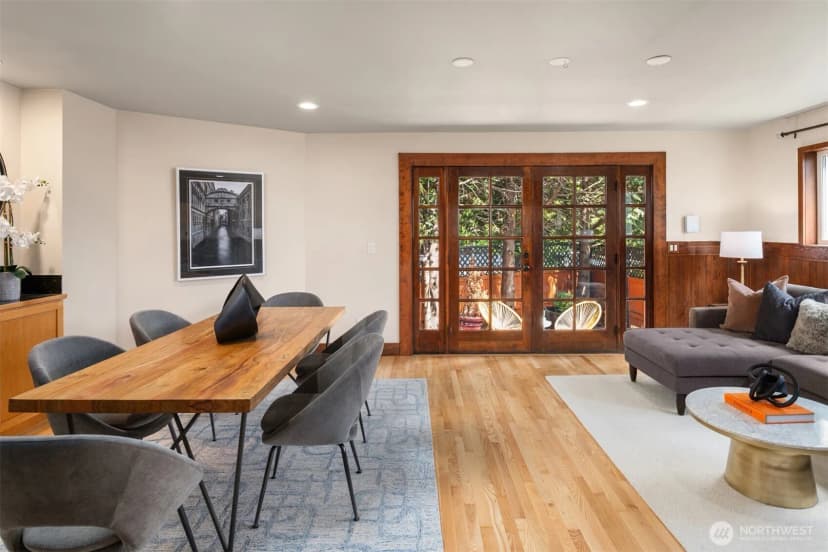 Property photo for 4600 Green Lake Way N, Seattle photo 8