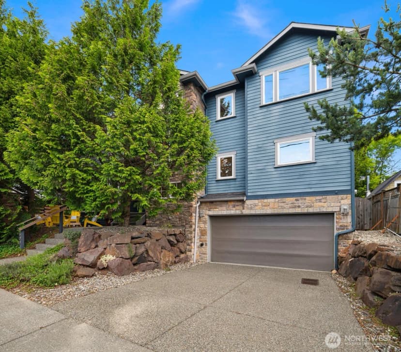 Property photo for 4600 Green Lake Way N, Seattle photo 29