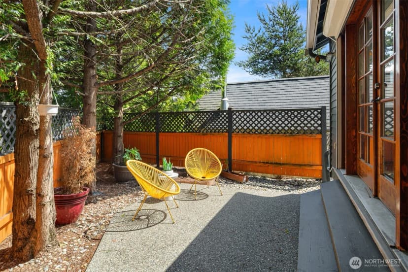 Property photo for 4600 Green Lake Way N, Seattle photo 26