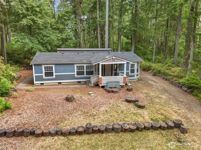 Property photo for 10517 Matthews Way, Anderson Island photo 2