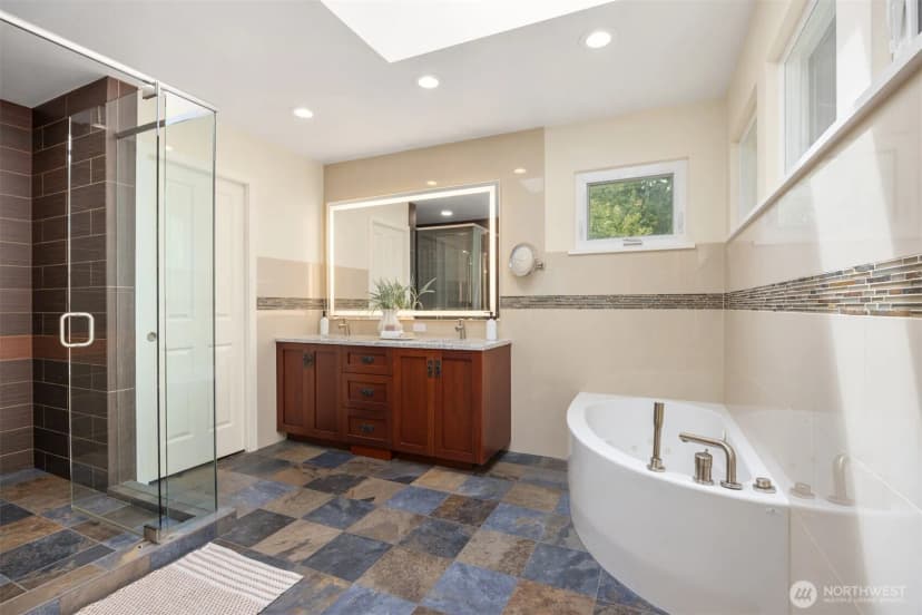 Property photo for 11523 111th Place Ne, Kirkland photo 15