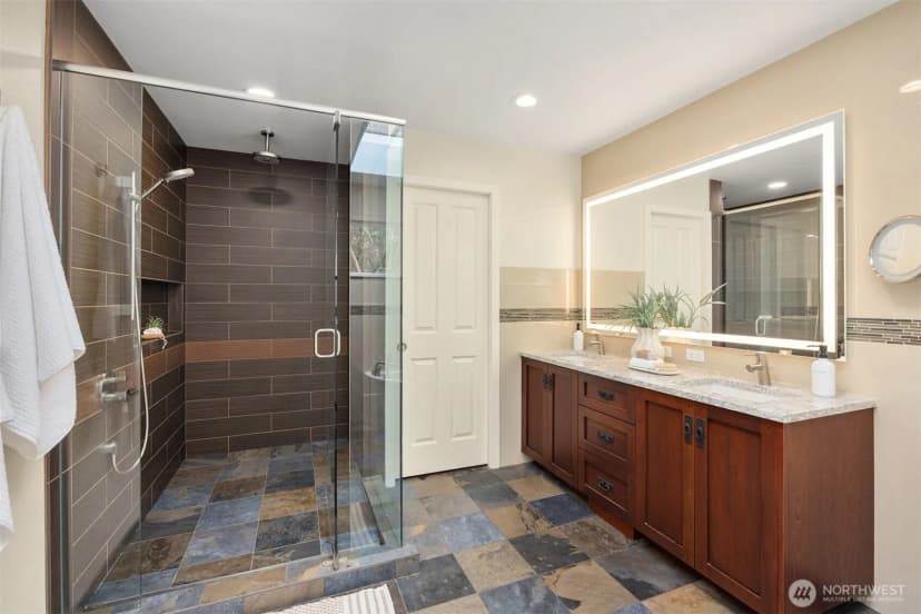 Property photo for 11523 111th Place Ne, Kirkland photo 14