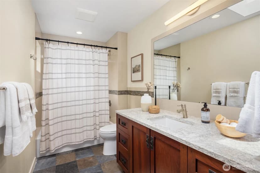 Property photo for 11523 111th Place Ne, Kirkland photo 19