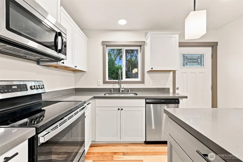Property photo for 4338 Herring St, Langley photo 6