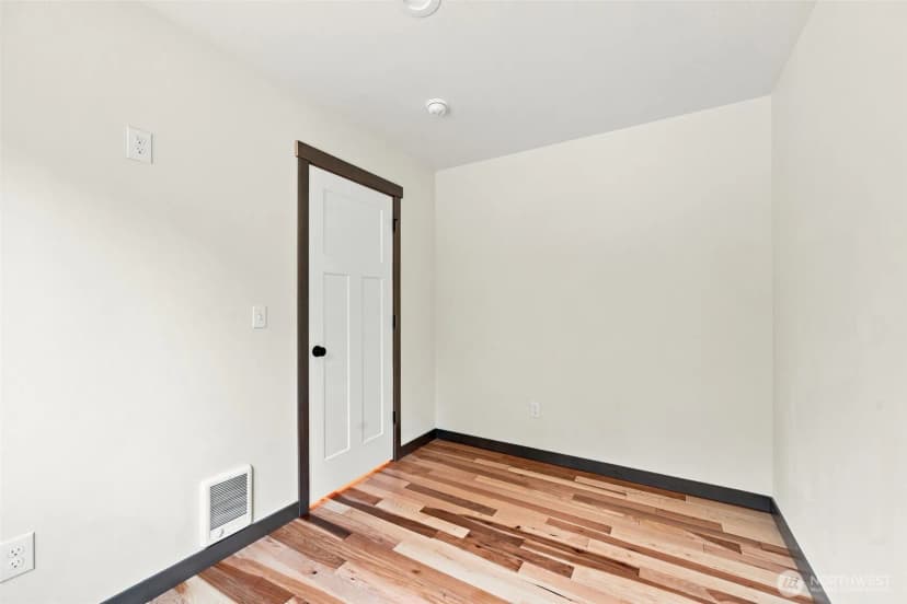 Property photo for 4338 Herring St, Langley photo 15