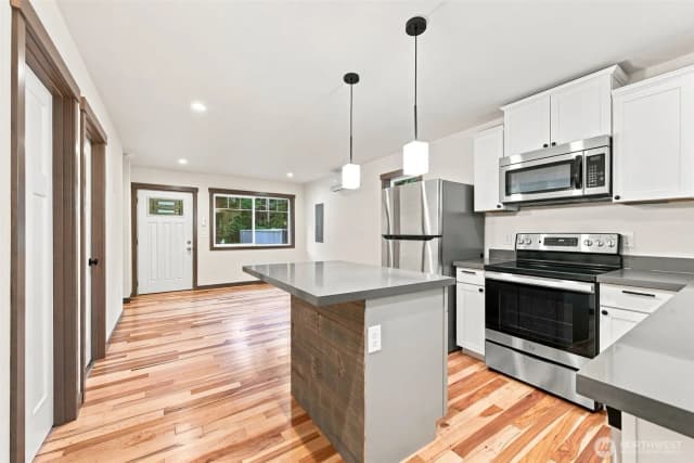 Property photo for 4338 Herring St, Langley photo 5