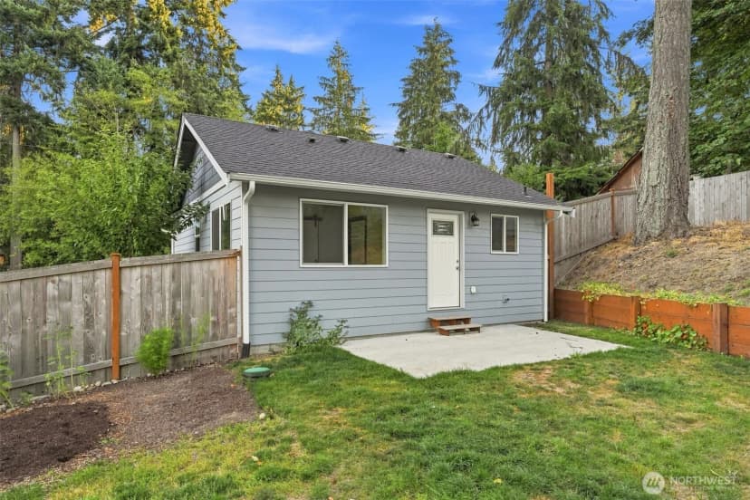 Property photo for 4338 Herring St, Langley photo 18