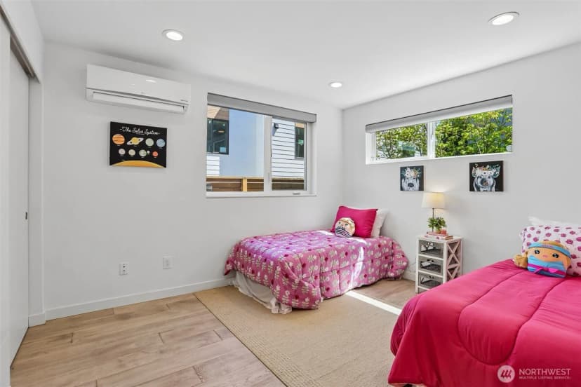 Property photo for 1926 Ferry Avenue Sw, Seattle photo 24