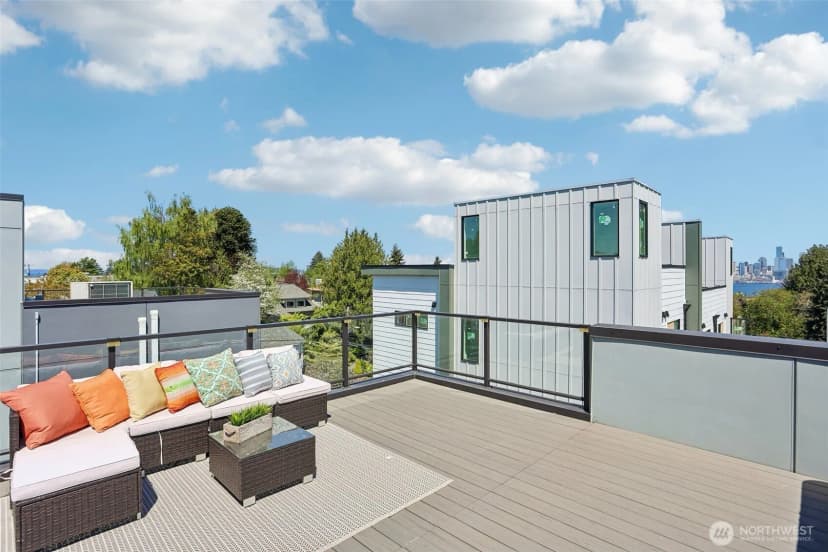Property photo for 1926 Ferry Avenue Sw, Seattle photo 8