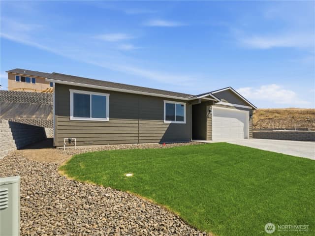 Property photo for 1987 N May Court, East Wenatchee photo 2