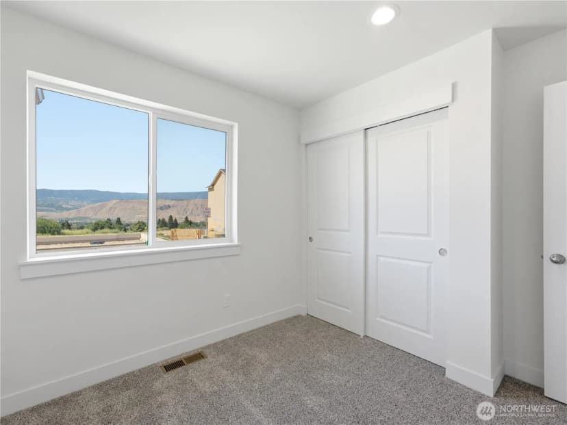 Property photo for 1987 N May Court, East Wenatchee photo 30