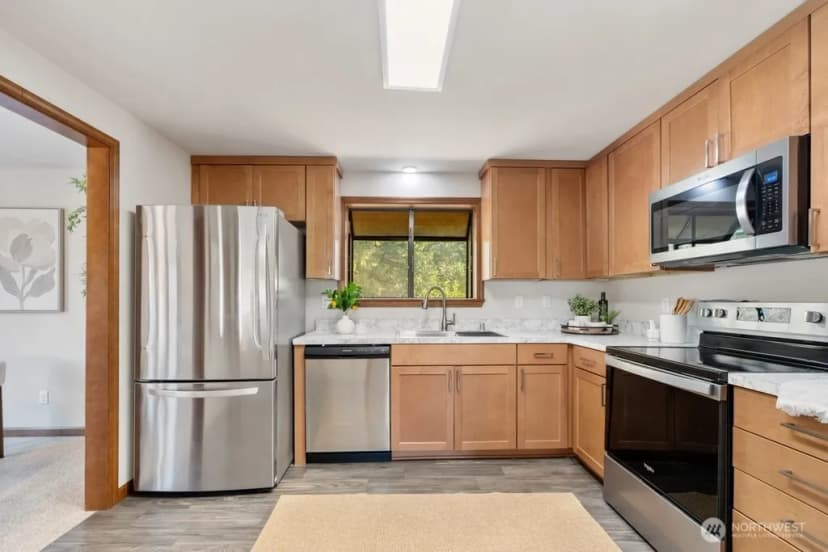 Property photo for 160 S 120th Street, Burien photo 7