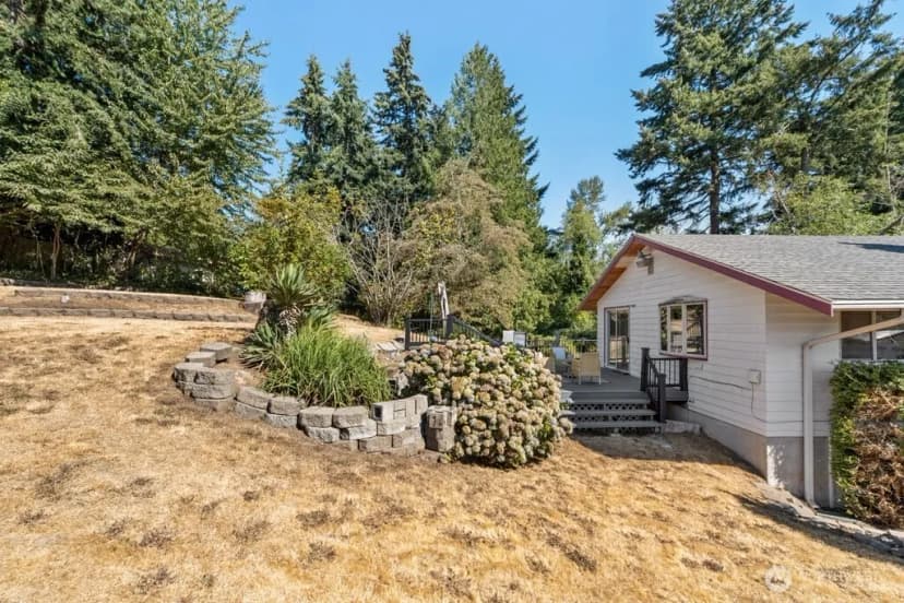 Property photo for 160 S 120th Street, Burien photo 32