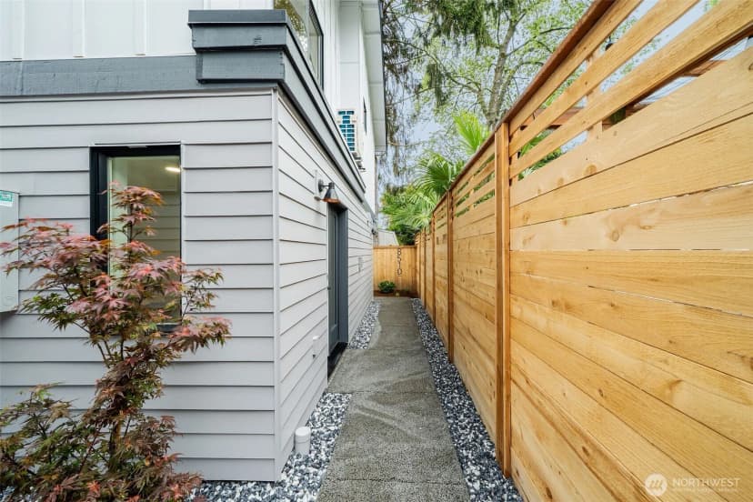 Property photo for 8510 15th Avenue Ne, Seattle photo 23