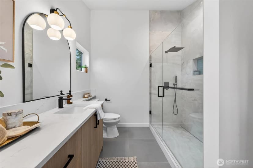 Property photo for 8510 15th Avenue Ne, Seattle photo 17