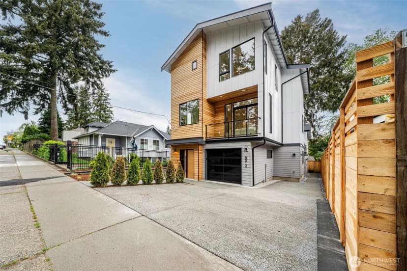 Property photo for 8512 15th Avenue Ne, Seattle photo 36