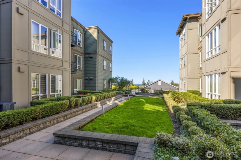 Property photo for 1880 25th Avenue Ne #210, Issaquah photo 18