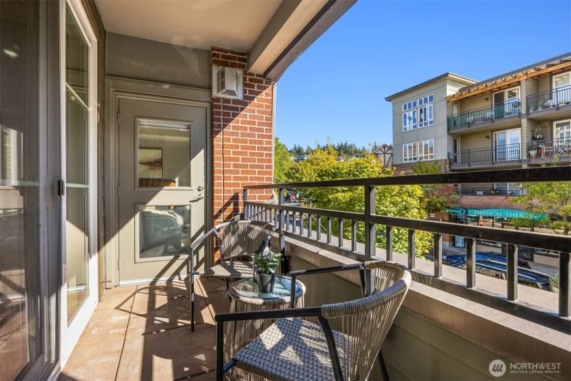 Property photo for 1880 25th Avenue Ne #210, Issaquah photo 8