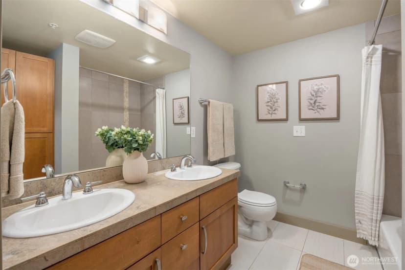 Property photo for 1880 25th Avenue Ne #210, Issaquah photo 16