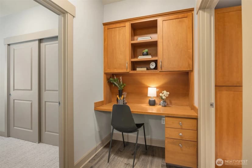 Property photo for 1880 25th Avenue Ne #210, Issaquah photo 11