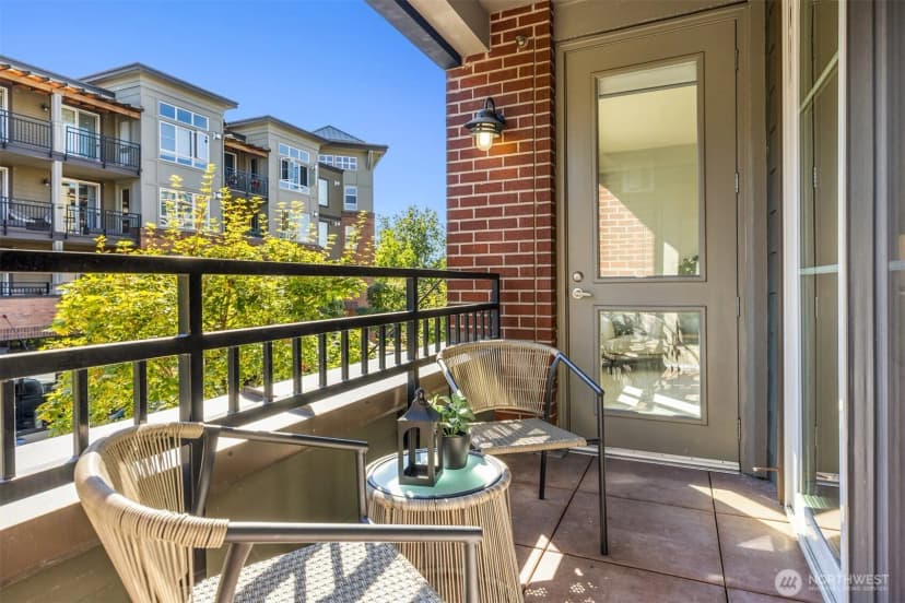 Property photo for 1880 25th Avenue Ne #210, Issaquah photo 9