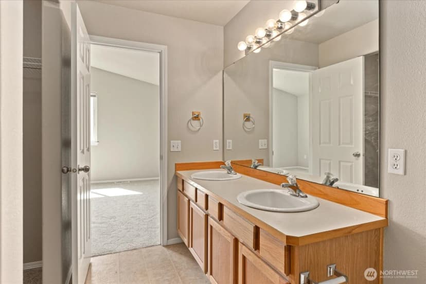 Property photo for 1218 125th Place Sw, Everett photo 17