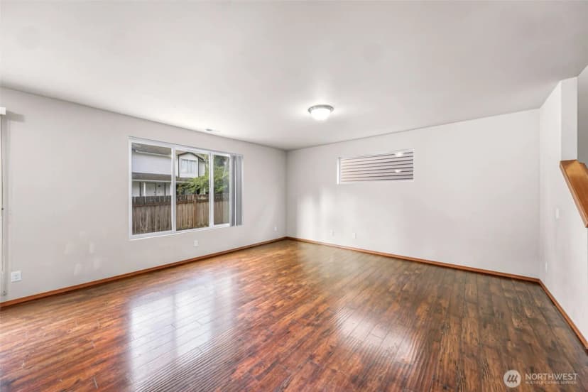 Property photo for 908 138th Place Sw, Everett photo 6