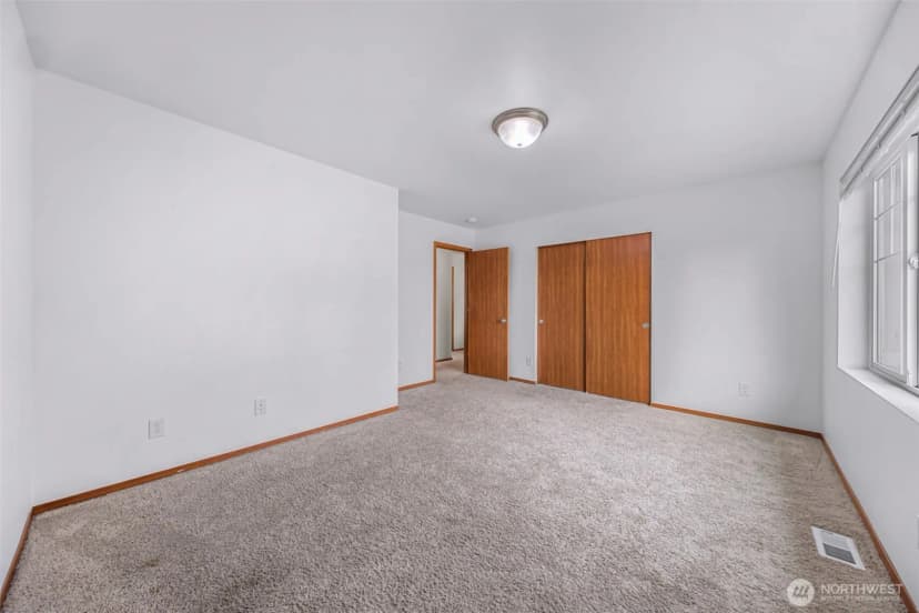 Property photo for 908 138th Place Sw, Everett photo 24