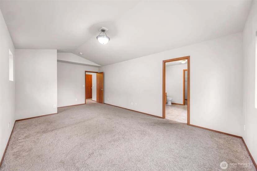 Property photo for 908 138th Place Sw, Everett photo 18