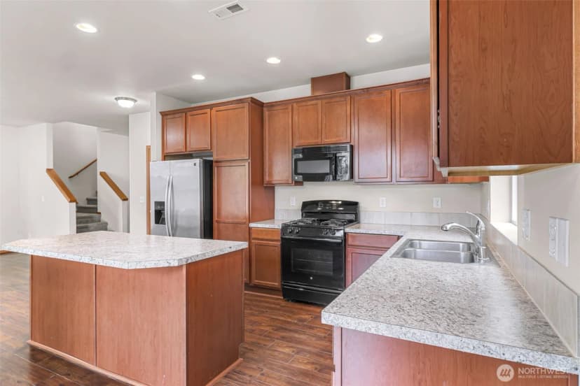 Property photo for 908 138th Place Sw, Everett photo 8