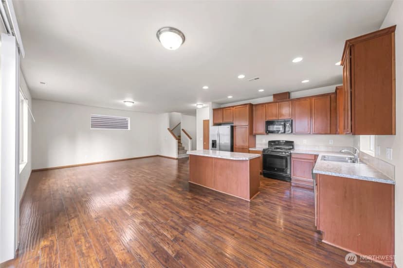 Property photo for 908 138th Place Sw, Everett photo 14