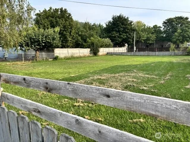 Property photo for 616 4th Street, Oroville photo 5