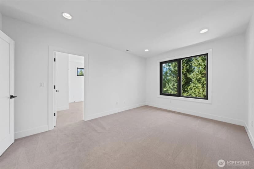 Property photo for 16036 Se 44th Court, Bellevue photo 32