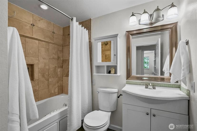 Property photo for 10716 127th Avenue Ne, Kirkland photo 19