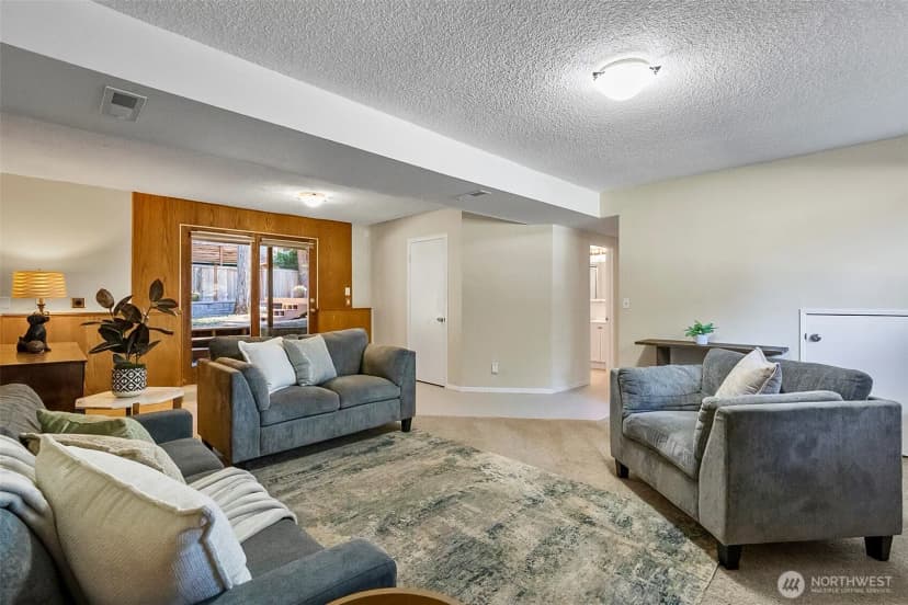 Property photo for 10716 127th Avenue Ne, Kirkland photo 28