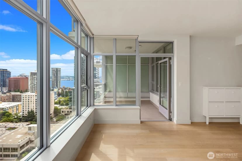 Property photo for 583 Battery St #2208n, Seattle photo 10