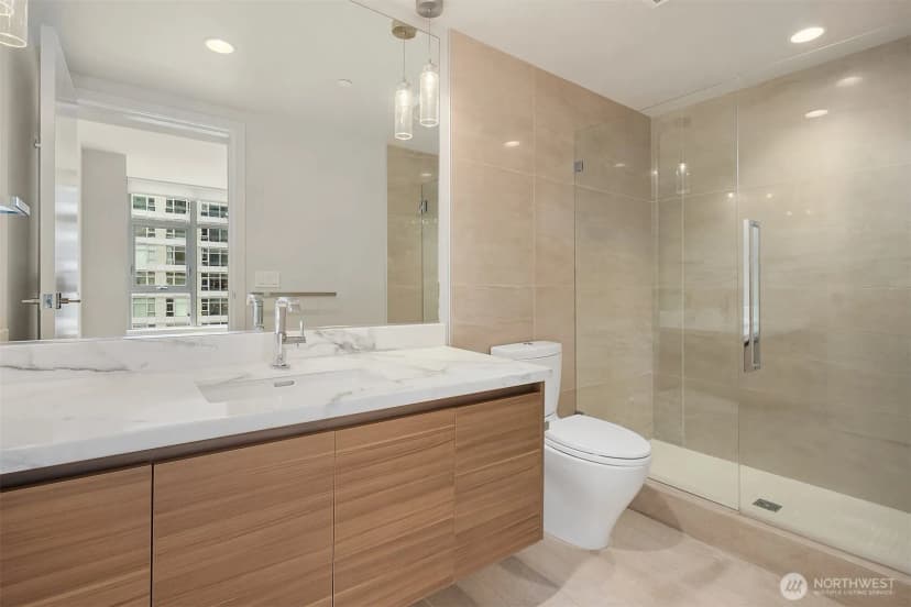 Property photo for 583 Battery St #2208n, Seattle photo 13