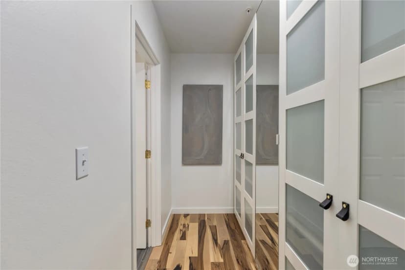 Property photo for 524 6th Avenue W #407, Seattle photo 20