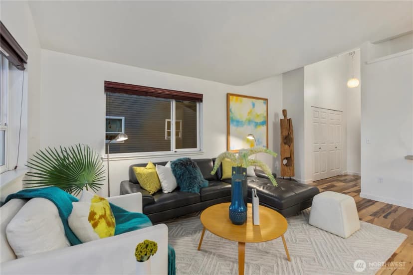 Property photo for 524 6th Avenue W #407, Seattle photo 14