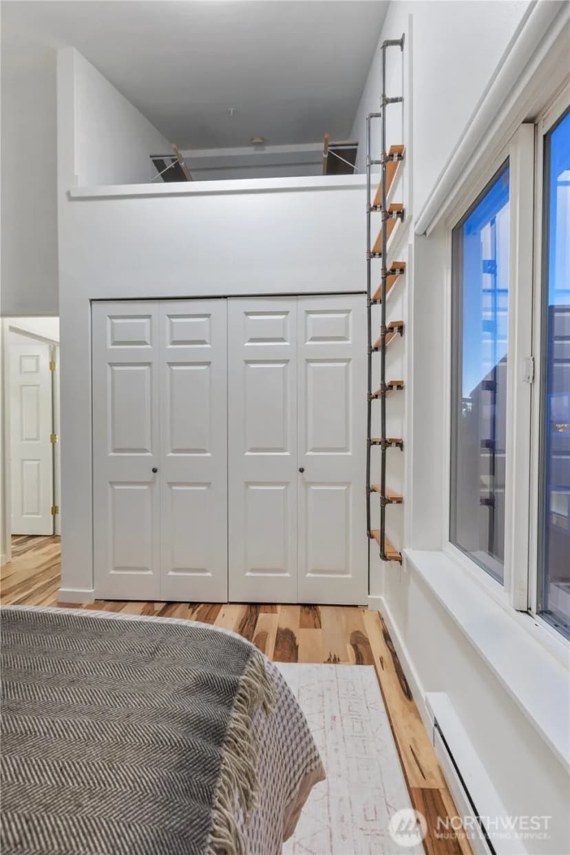 Property photo for 524 6th Avenue W #407, Seattle photo 23