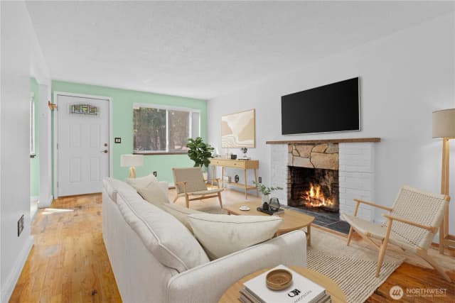Property photo for 9801 Kenwood Drive Sw, Lakewood photo 4