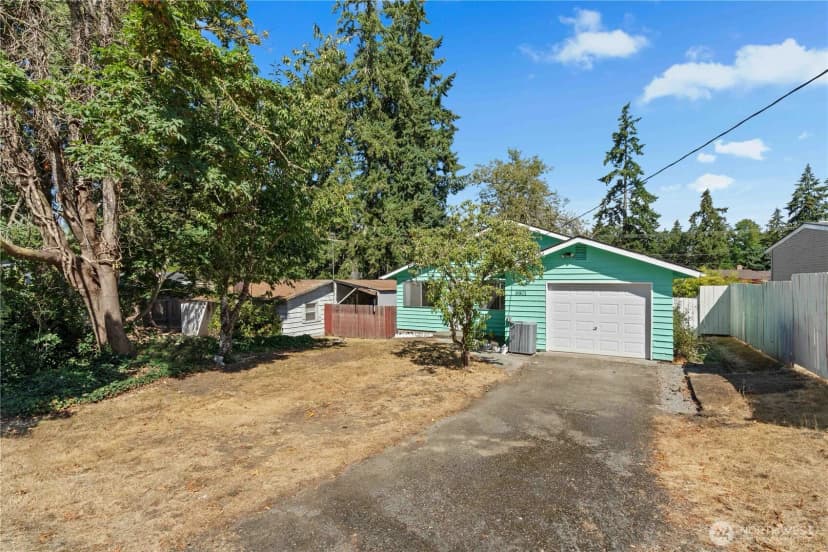 Property photo for 9801 Kenwood Drive Sw, Lakewood photo 24