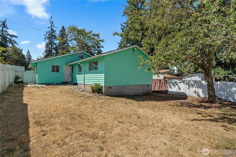 Property photo for 9801 Kenwood Drive Sw, Lakewood photo 17