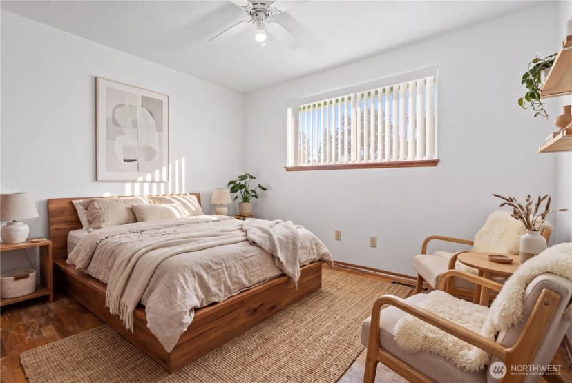 Property photo for 9801 Kenwood Drive Sw, Lakewood photo 8