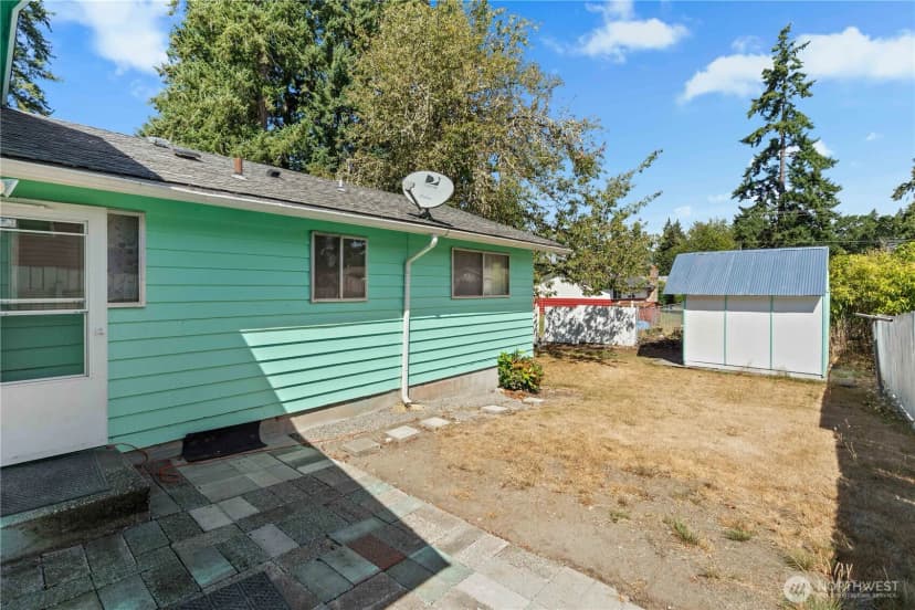 Property photo for 9801 Kenwood Drive Sw, Lakewood photo 15