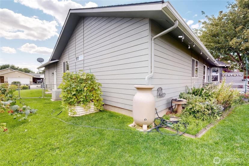 Property photo for 809 Se Tamarack Street, College Place photo 36