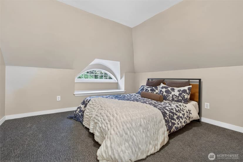 Property photo for 1800 J Street, Bellingham photo 16