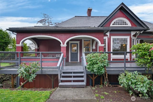 Property photo for 1800 J Street, Bellingham photo 3