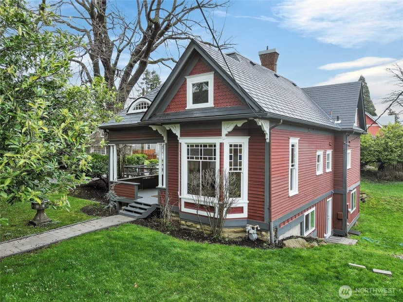 Property photo for 1800 J Street, Bellingham photo 32